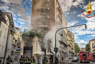 Incendio in una gelateria a Torino, danni ingenti. Nessun ferito